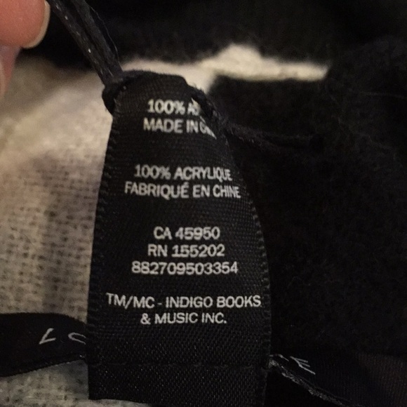 Love & Lore black and white cape wrap - Picture 6 of 6